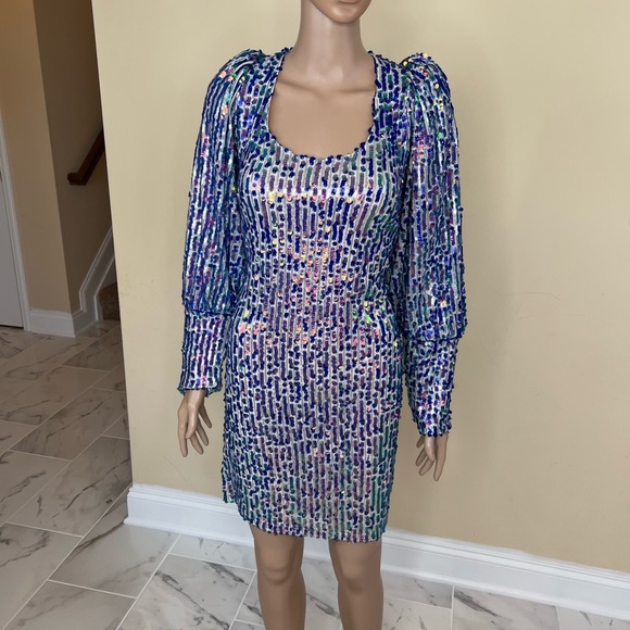 Venus short sequins dress - Picture 3 of 14